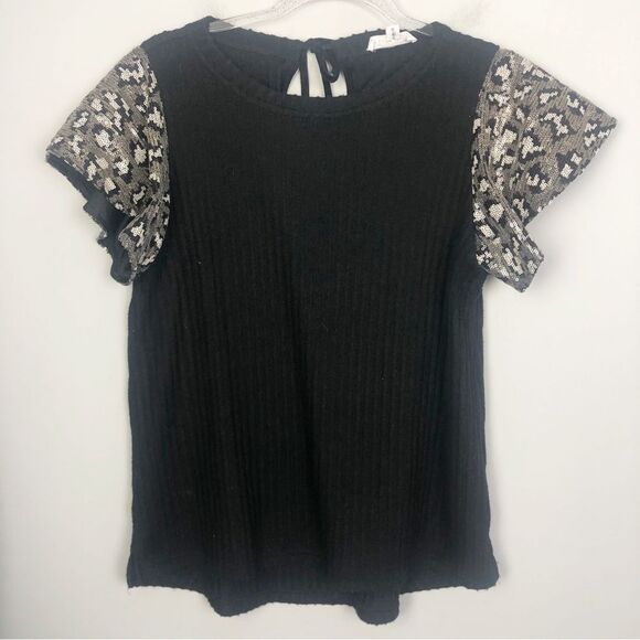 THML | Animal Print Leopard Sequin Flutter Sleeve Black Top Women’s Size Medium - Picture 1 of 9